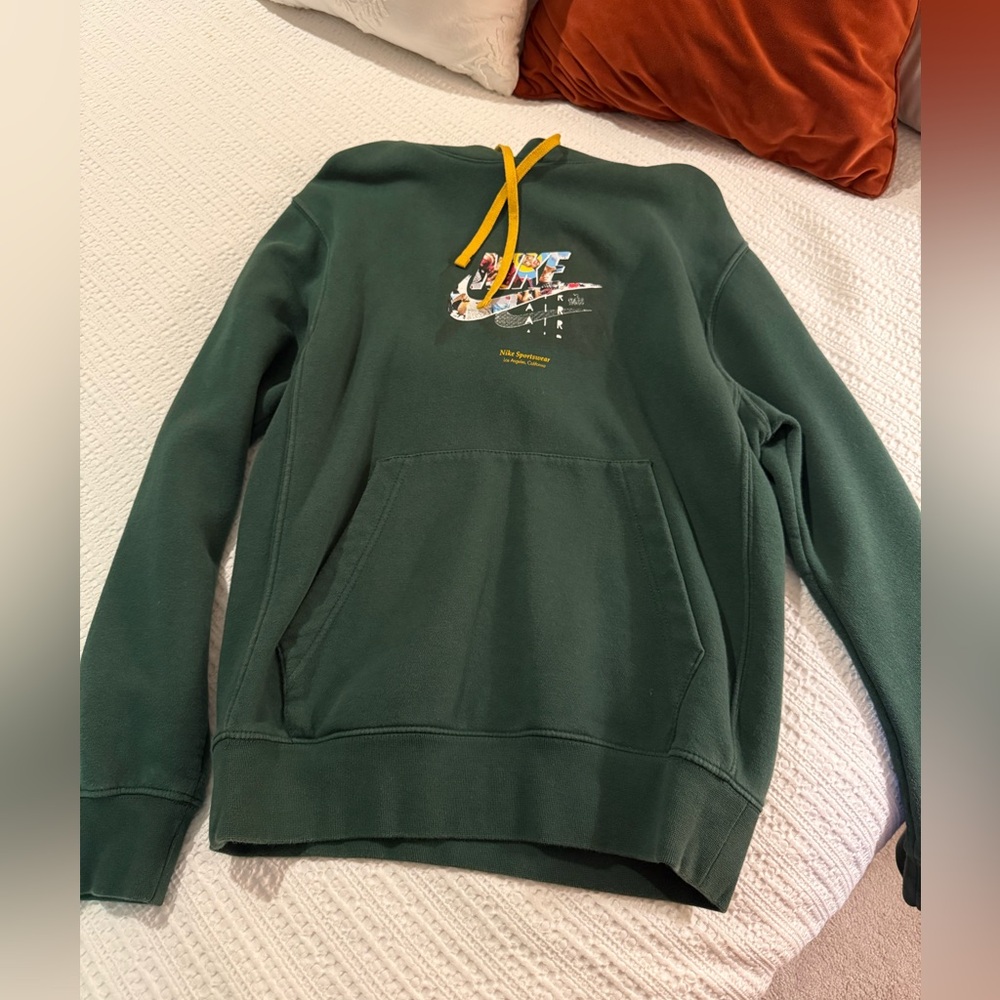 Vintage Nike Forest Green Sweatshirt with Gold Accents
